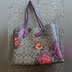 Coach floral handbag amazing condition!